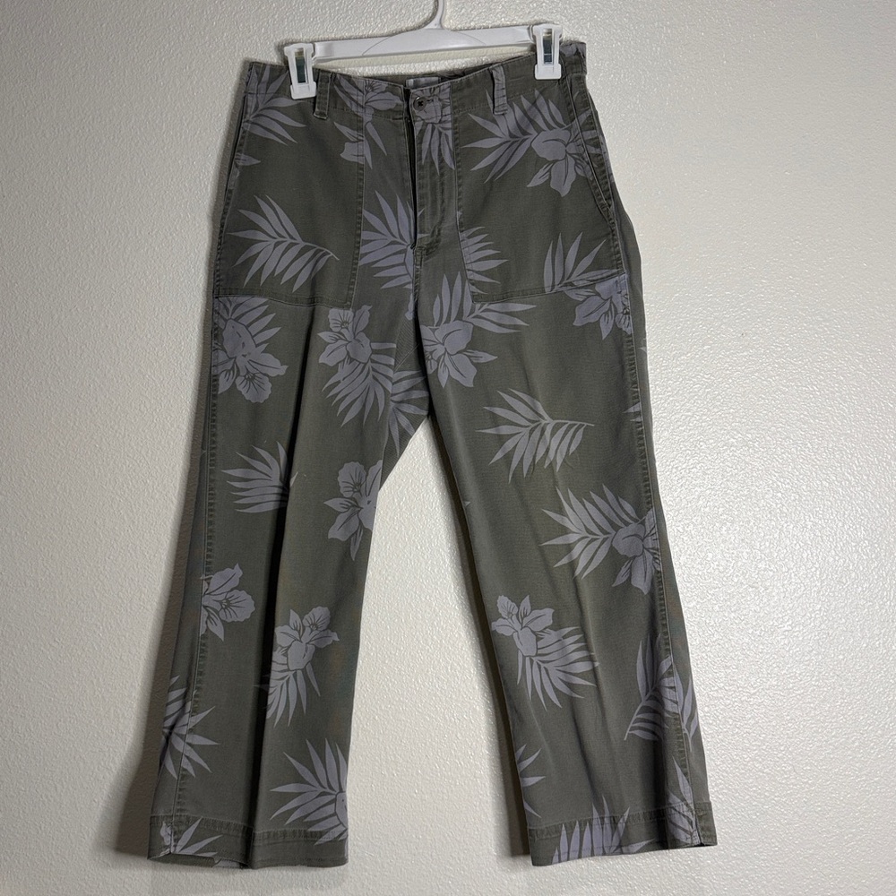Chicos Pull-On Crop Pants Palm Leaf Print (Box G)